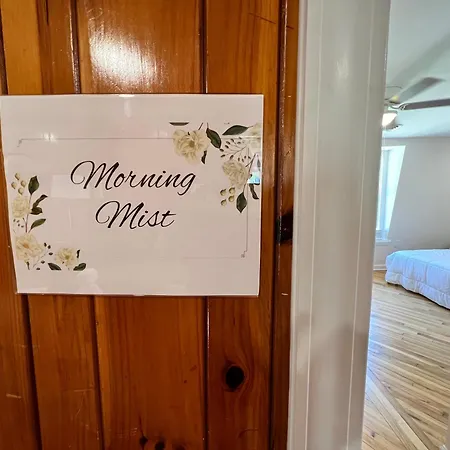 The Washington Inn Galax Room photo