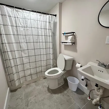 The Washington Inn Galax Room photo