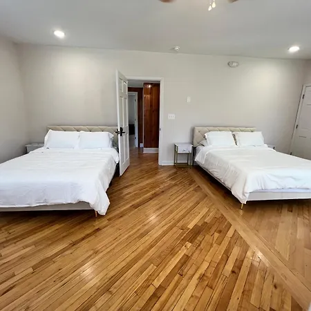 The Washington Inn Galax Room photo
